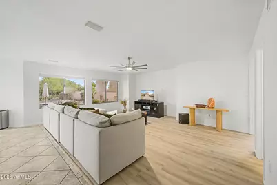 1019 E Monona Drive, Phoenix, AZ 85024 - Photo 10