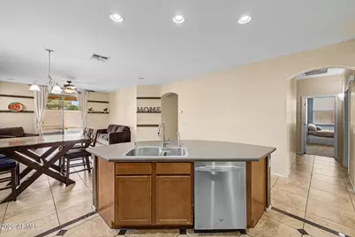 2013 N 119th Drive, Avondale, AZ 85392 - Photo 10