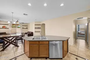 2013 N 119th Dr, Avondale, AZ 85392 - Photo 10