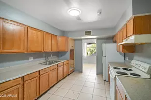 6218 W Medlock Dr, Glendale, AZ 85301 - Photo 14