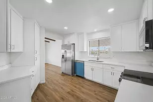 8601 N 103rd Ave, Peoria, AZ 85345 - Photo 10