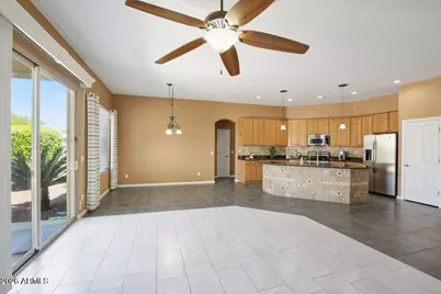 18436 W Banff Lane, Surprise, AZ 85388 - Photo 6