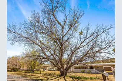 18267 S John Fry Avenue, Peeples Valley, AZ 86332 - Photo 4
