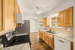 10413 W Mission Ln, Sun City, AZ 85351 - Photo 10
