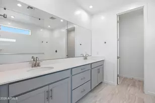 10223 S 20th Ln, Phoenix, AZ 85041 - Photo 18