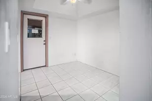 805 E Corte Oro St, Phoenix, AZ 85020 - Photo 8