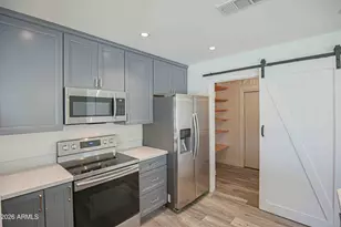 907 W Mesquite St, Chandler, AZ 85225 - Photo 8
