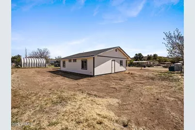 18278 S Frontier Road, Peeples Valley, AZ 86332 - Photo 30