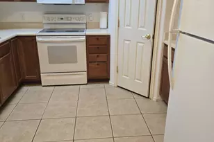 10324 W Grayback Dr, Arizona City, AZ 85123 - Photo 6