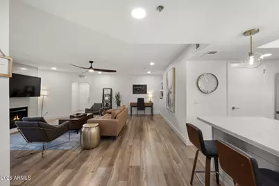 5104 N 32nd Street #428, Phoenix, AZ 85018 - Photo 2