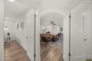5104 N 32nd St, Phoenix, AZ 85018 - Photo 12
