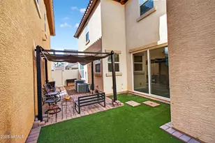 886 S Huish Dr, Gilbert, AZ 85296 - Photo 20