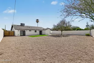 1320 E Winter Dr, Phoenix, AZ 85020 - Photo 36