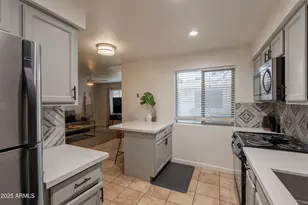 3402 N 32nd St, Phoenix, AZ 85018 - Photo 10
