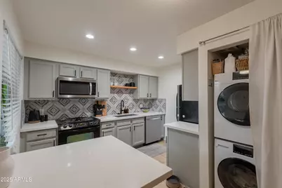 3402 N 32nd Street #163, Phoenix, AZ 85018 - Photo 8