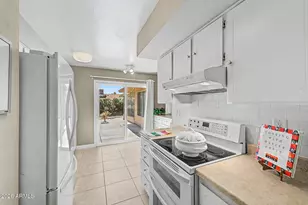 13239 W Shadow Hills Dr, Sun City West, AZ 85375 - Photo 10
