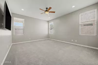 112 E Crescent Place, Chandler, AZ 85249 - Photo 16