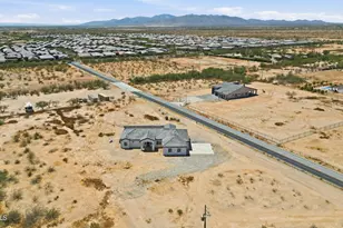 17587 W Dale Ln, Surprise, AZ 85387 - Photo 12