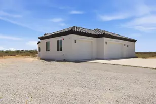 17587 W Dale Ln, Surprise, AZ 85387 - Photo 8