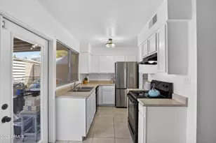 5007 S Terrace Rd, Tempe, AZ 85282 - Photo 10