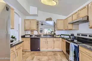 5770 W Seldon Ln, Glendale, AZ 85302 - Photo 6