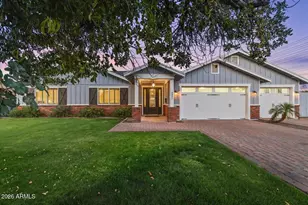 3401 N 34th Pl, Phoenix, AZ 85018 - Photo 1