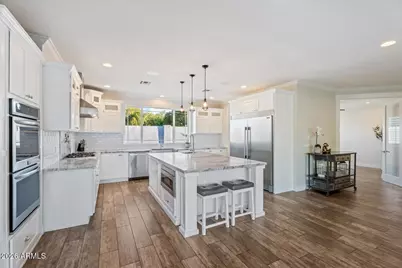 3401 N 34th Place, Phoenix, AZ 85018 - Photo 10