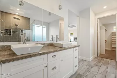 3401 N 34th Place, Phoenix, AZ 85018 - Photo 16