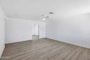 4421 N 71st Dr, Phoenix, AZ 85033 - Photo 4