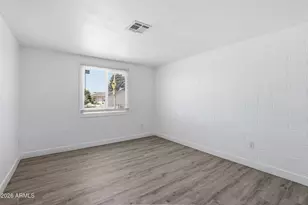 4421 N 71st Dr, Phoenix, AZ 85033 - Photo 12