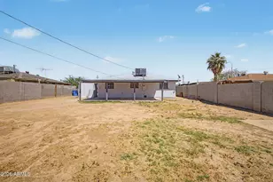 4002 N 64th Dr, Phoenix, AZ 85033 - Photo 22