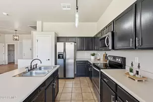 13585 W Ironwood St, Surprise, AZ 85374 - Photo 12