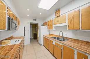 10327 W El Rancho Dr, Sun City, AZ 85351 - Photo 18