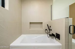 5818 E Oak St, Scottsdale, AZ 85257 - Photo 22