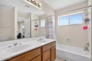 2335 E Sherri Dr, Gilbert, AZ 85296 - Photo 14