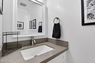 8558 E Indian School Rd, Scottsdale, AZ 85251 - Photo 26