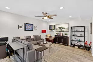 8558 E Indian School Rd, Scottsdale, AZ 85251 - Photo 8