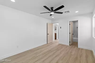 231 W Winston Drive, Phoenix, AZ 85041 - Photo 6