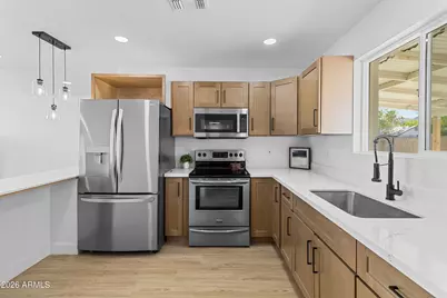 231 W Winston Drive, Phoenix, AZ 85041 - Photo 4