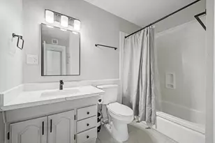 8730 E Rancho Vista Dr, Scottsdale, AZ 85251 - Photo 18