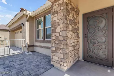18076 W Redwood Lane, Goodyear, AZ 85338 - Photo 2