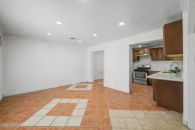 2031 N 37th Drive, Phoenix, AZ 85009 - Photo 10