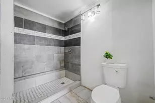 2031 N 37th Dr, Phoenix, AZ 85009 - Photo 26