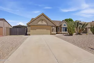 6824 W Cinnabar Ave, Peoria, AZ 85345 - Photo 2
