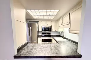 10330 W Thunderbird Blvd, Sun City, AZ 85351 - Photo 2