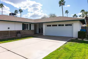 10832 N 38th St, Phoenix, AZ 85028 - Photo 1