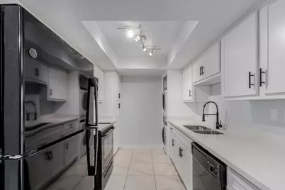 10444 N 69th Street #Apt 206, Paradise Valley, AZ 85253 - Photo 6