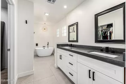 2539 E Campbell Avenue, Phoenix, AZ 85016 - Photo 14