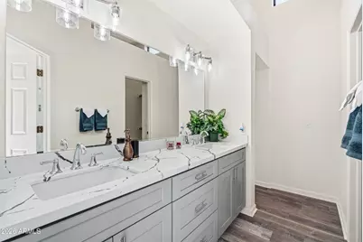 1019 E Desert Cove Avenue, Phoenix, AZ 85020 - Photo 14