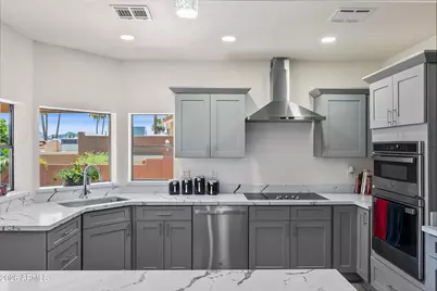 1019 E Desert Cove Avenue, Phoenix, AZ 85020 - Photo 8